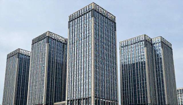 制造业包车选型关注点,如何提升运输效率